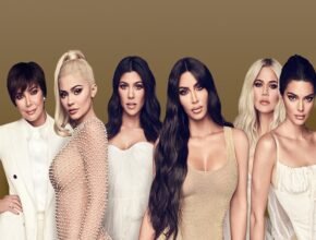 Famiglia Kardashian-Jenner: una vita tra lusso e successo.