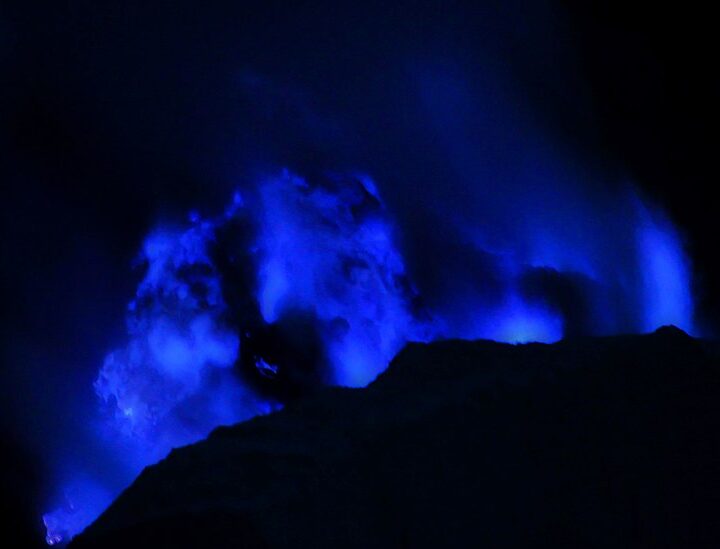 Kawah ljen, il vulcano dalla lava blu