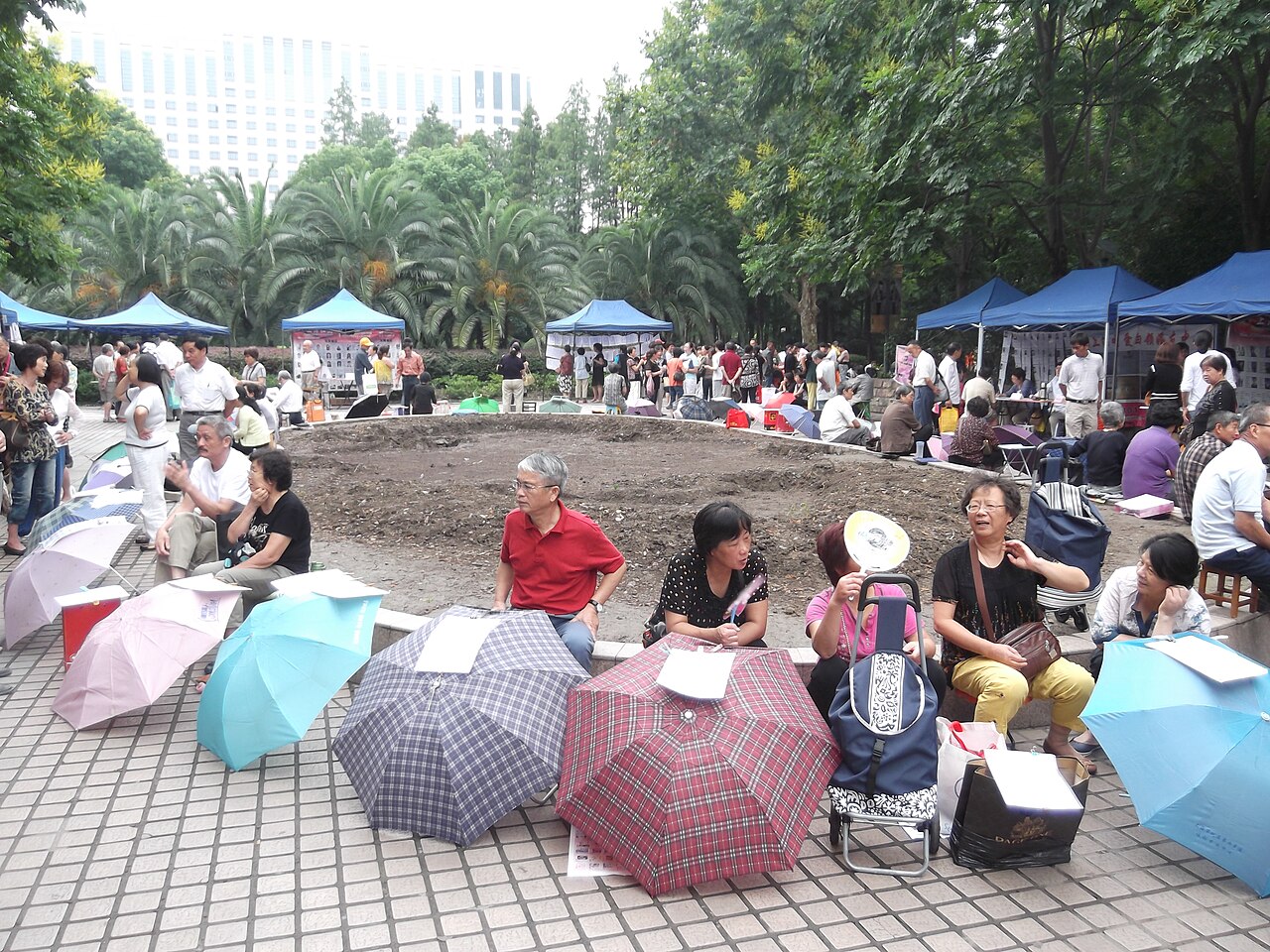 Il fenomeno «Bride Market», trovare l’amore a Shanghai