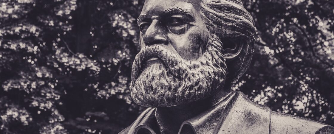 La religione è l’oppio dei popoli, la celebre frase di Marx