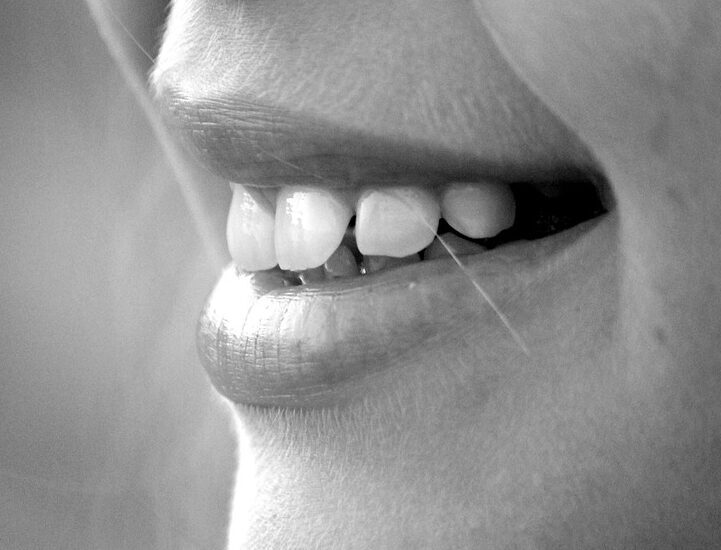 La scienza del sorriso: i tipi e gli effetti dei sorrisi