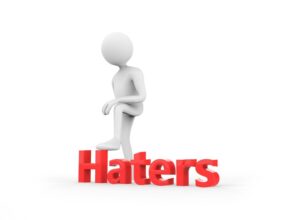 Chi sono gli haters: come agiscono e come difendersi