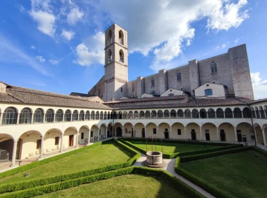 Basilica di San Domenico, Chiese da visitare a Perugia
