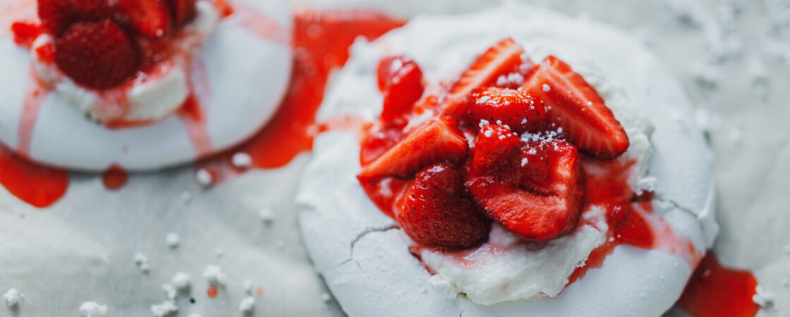 La storia dell’Eton Mess, il tradizionale dessert britannico