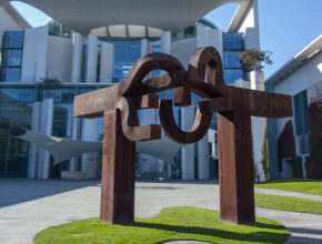 Sculture di Chillida