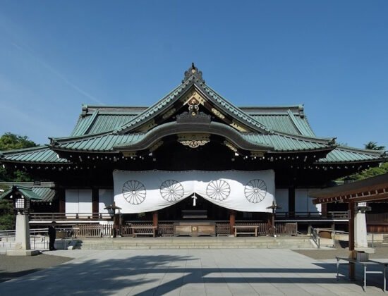 Politicizzazione dei santuari giapponesi: Meiji e Yasukuni
