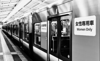 Il fenomeno del chikan: le molestie sui treni giapponesi