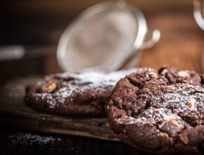 Il fenomeno dei Crumbl Cookies, nuova mania gastronomica americana