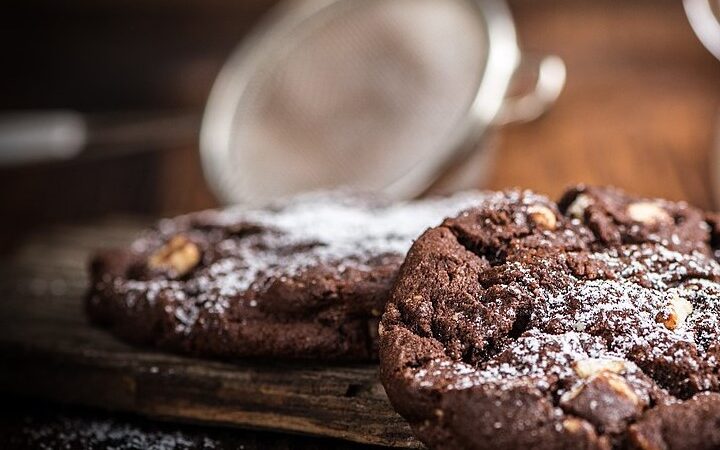 Il fenomeno dei Crumbl Cookies, nuova mania gastronomica americana