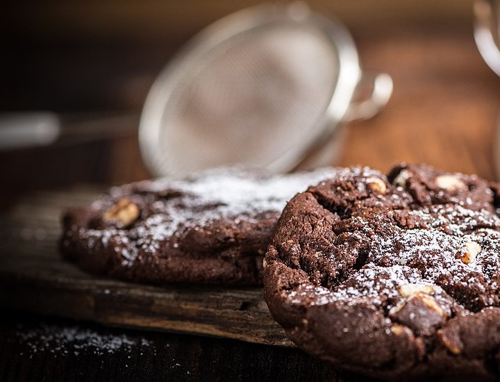 Il fenomeno dei Crumbl Cookies, nuova mania gastronomica americana