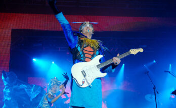 Canzoni degli Empire Of The Sun : 3 da ascoltare