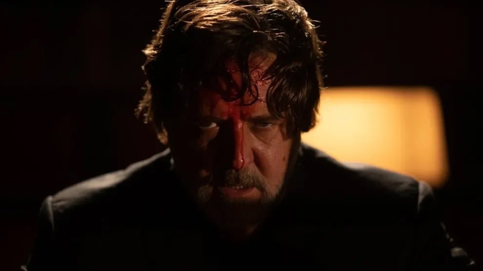 Russell Crowe in The Exorcism, horror di Joshua John Miller. Ecco tutti i nuovi dettagli e la prima immagine.