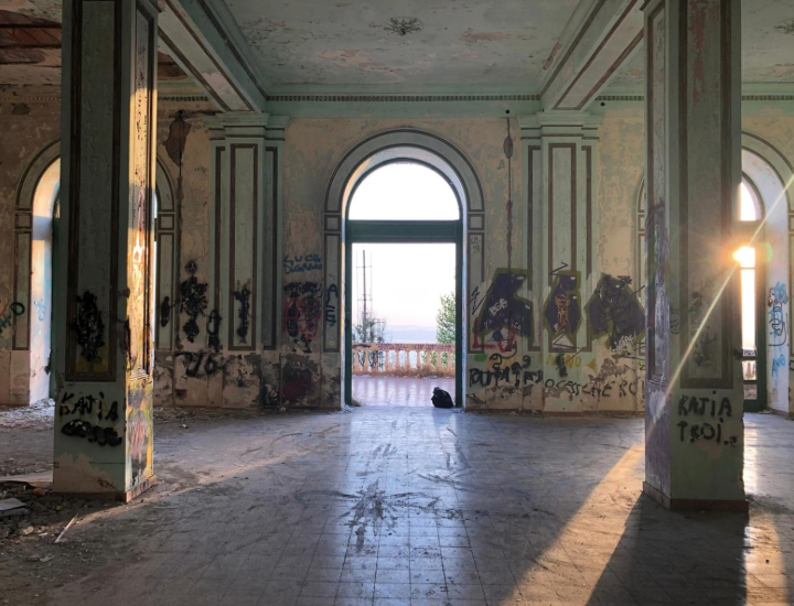 Hotel Eremo: la storia dell'albergo fantasma