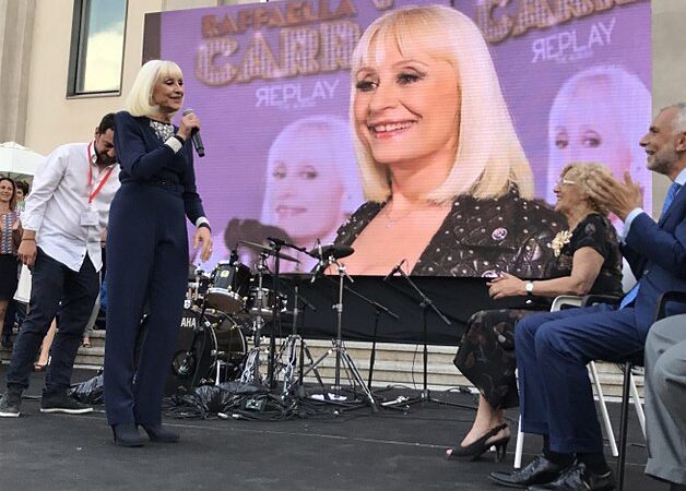 Canzoni di Raffaella Carrà: 5 da ascoltare