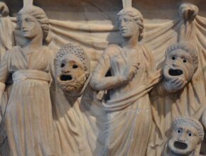 La storia della Fabula Atellana, le origini della commedia latina