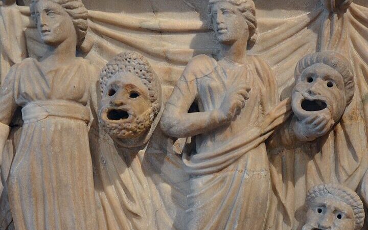 La storia della Fabula Atellana, le origini della commedia latina