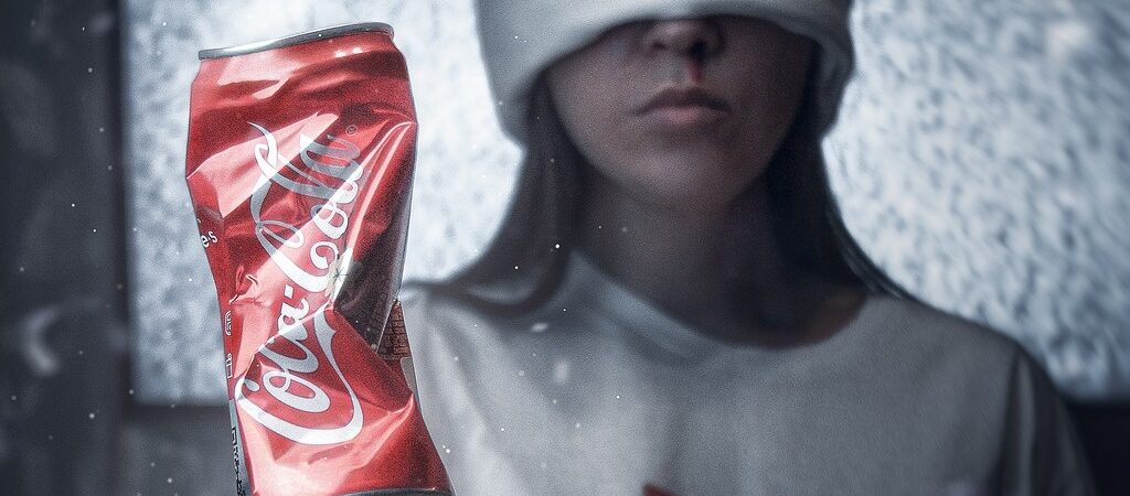 8 Maggio 1886, il farmacista John Pemberton inventa la Coca-Cola