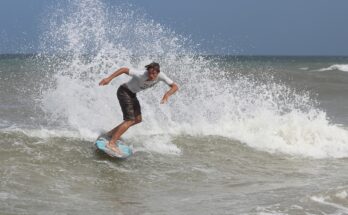 Lo Skimboard: cos'è e come si pratica
