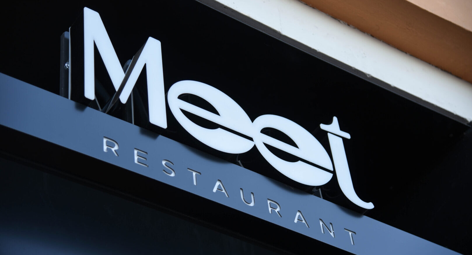 Meet Restaurant: grande inaugurazione sul lungomare di Napoli