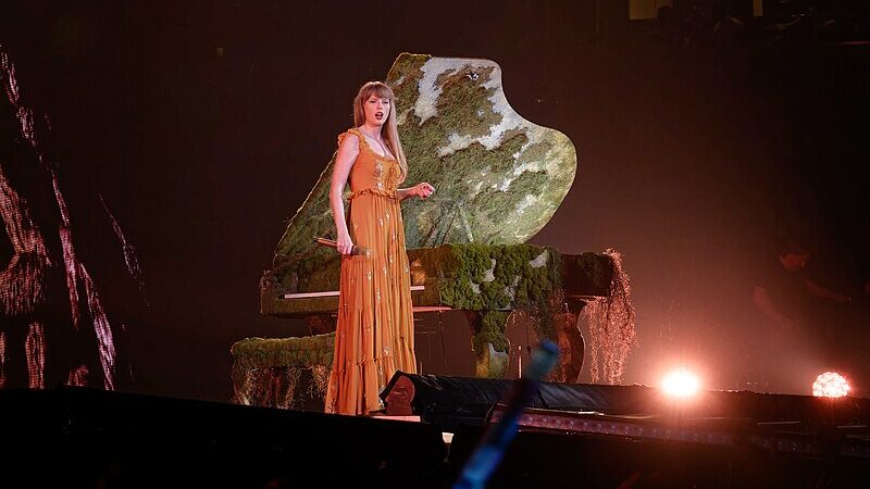 Evermore di Taylor Swift: i 6 brani più belli.