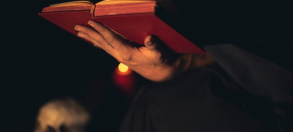 Libri dark academia: 4 da leggere