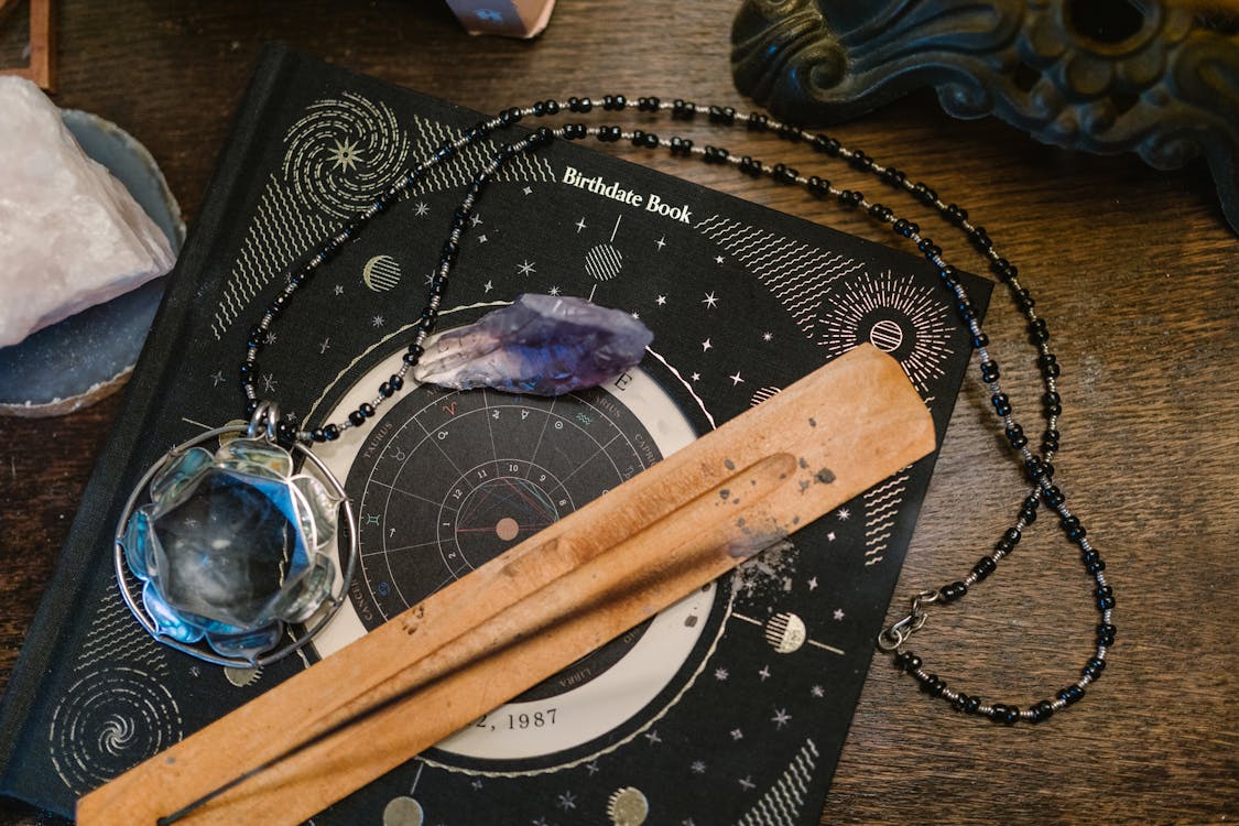 Guida astrologica per cuori infranti