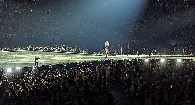 Swifties: 3 loro tradizioni al The Eras Tour di Taylor Swift.