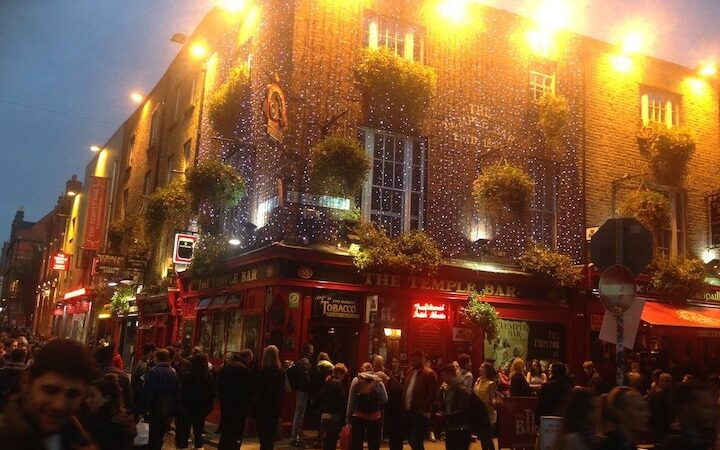 The 12 Pubs of Christmas: la bizzarra tradizione natalizia irlandese
