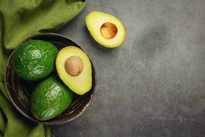 Proprietà dell'avocado: benefici e falsi miti