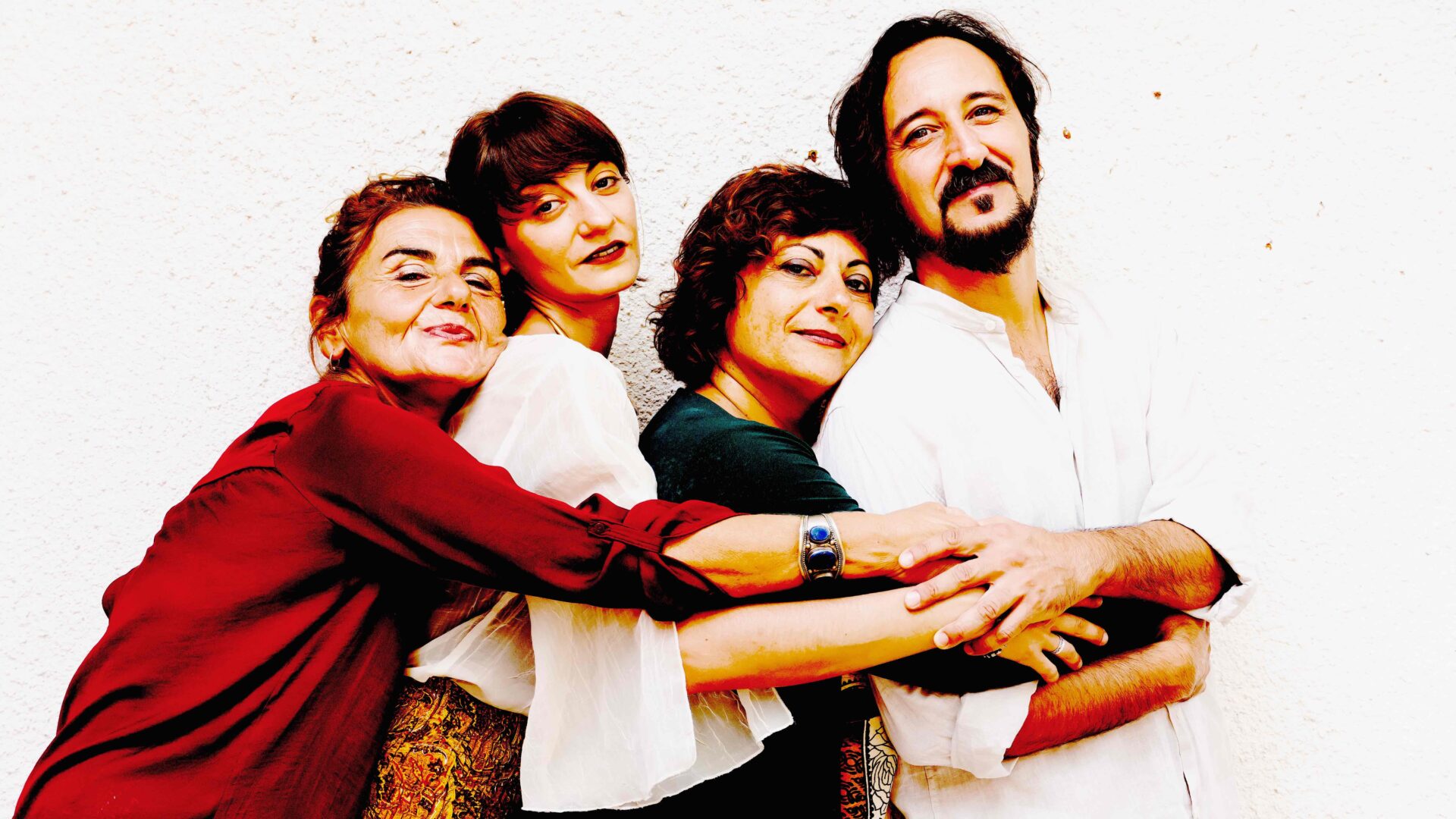 O' Mbruoglio - Assurd, l'ensemble.