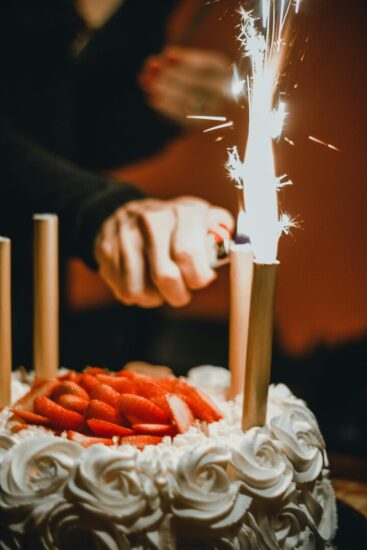 Frasi di buon compleanno: le 40 migliori, le più originali e sentite