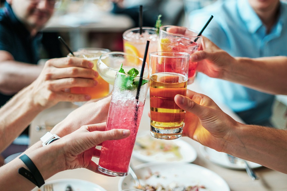Binge drinking: cos'è e come prevenirlo