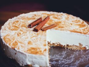 Cheesecake ai cinnamon rolls: una ricetta squisita
