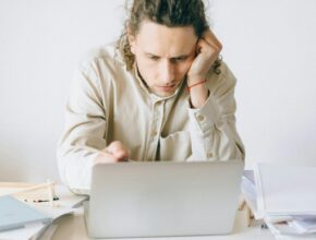 Sindrome del Burnout: cos'è, le cause e i sintomi
