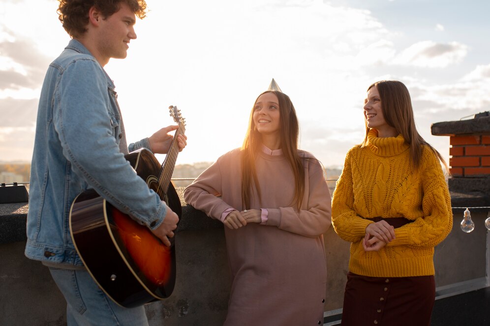 Canzoni da dedicare agli amici: 4 da ascoltare