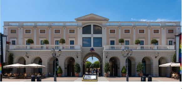 Fashion and Identity - La Reggia Designer Outlet Marcianise