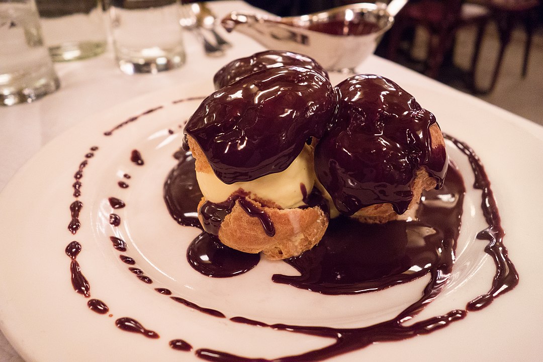 Ricetta dei profiteroles - come preparare il dolce d’origine francese