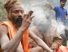 Cannibalismo in India: chi sono gli Aghori