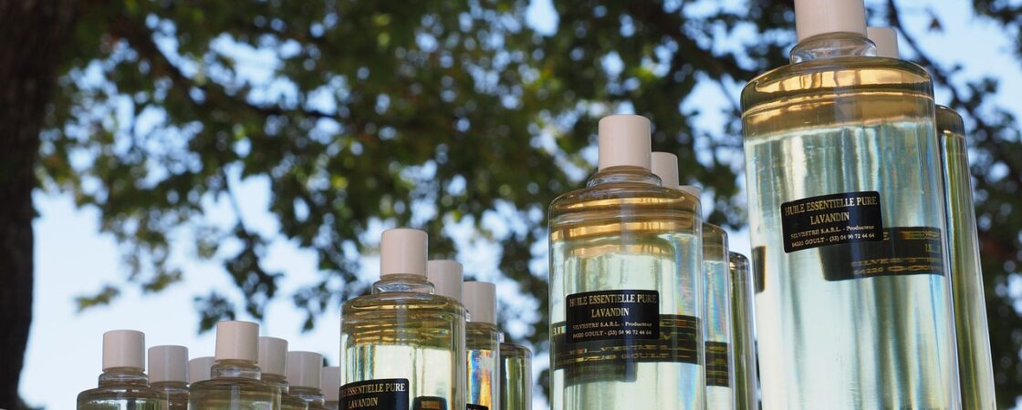 Il fenomeno dei profumi dupe: perché vanno tanto di moda