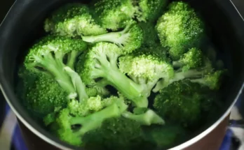 Focaccine di broccoli: ricetta healthy senza uova