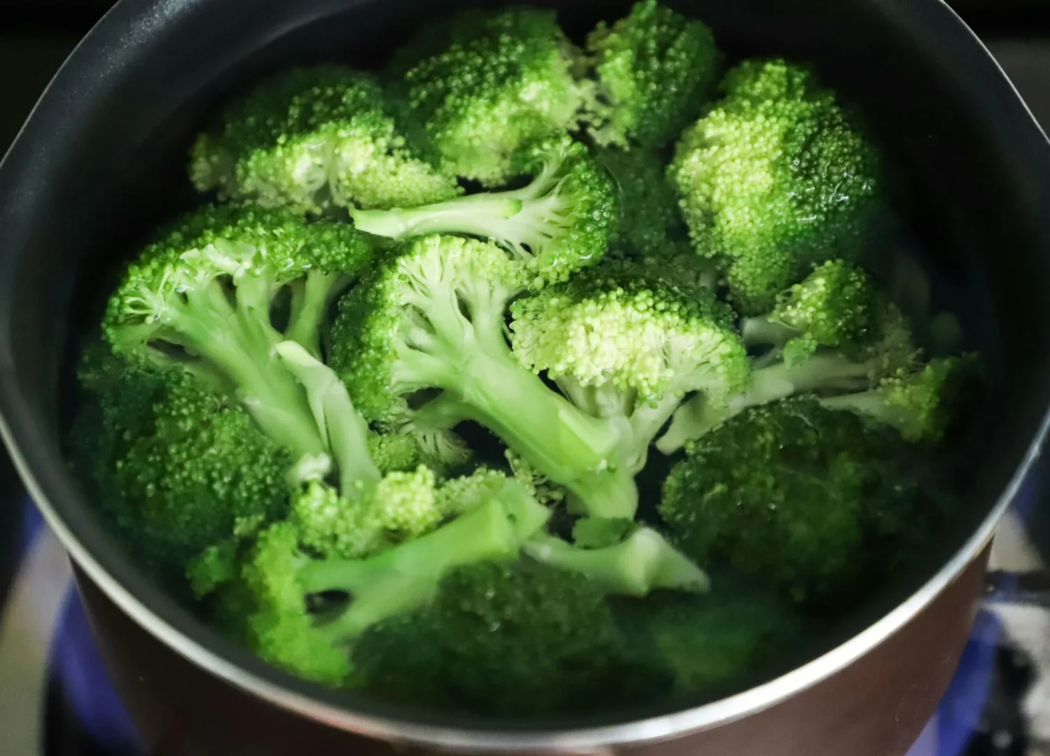 Focaccine di broccoli: ricetta healthy senza uova
