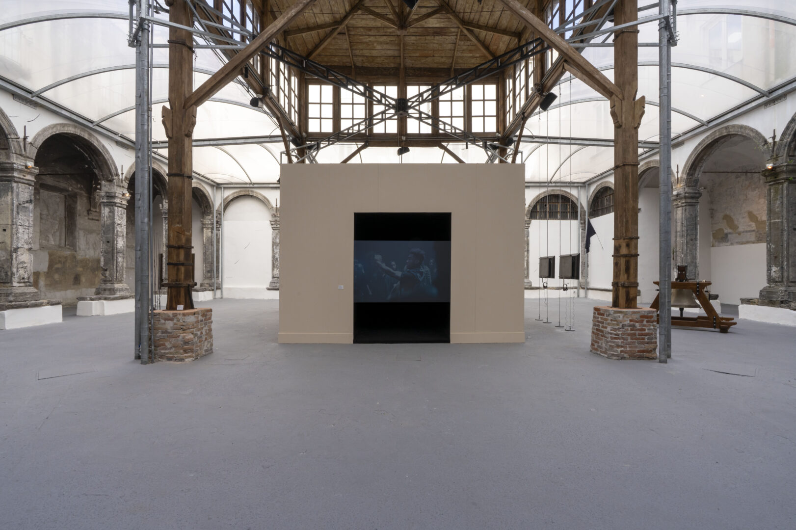 Il Sol dell'Avvenir alla Fondazione Made in Cloister: arte contemporanea e rinascita
