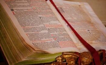 L'alfabeto latino: origini, caratteristiche e sviluppo