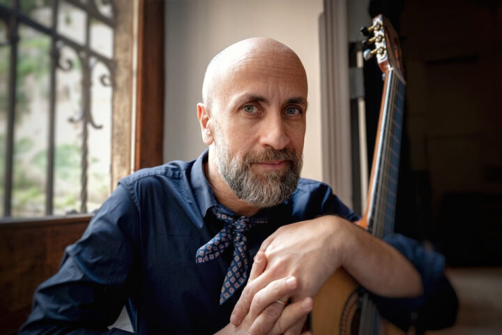 Joe Barbieri, cantautore e musicista italiano.