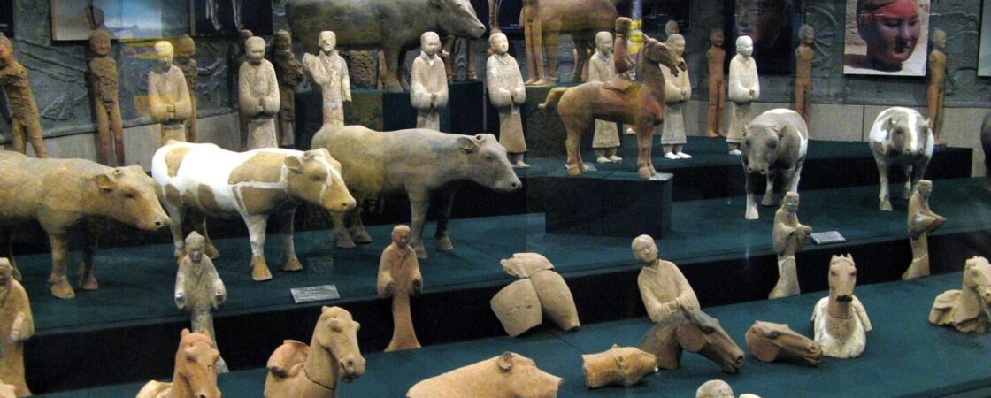 I mingqi: viaggio nell’arte funeraria cinese