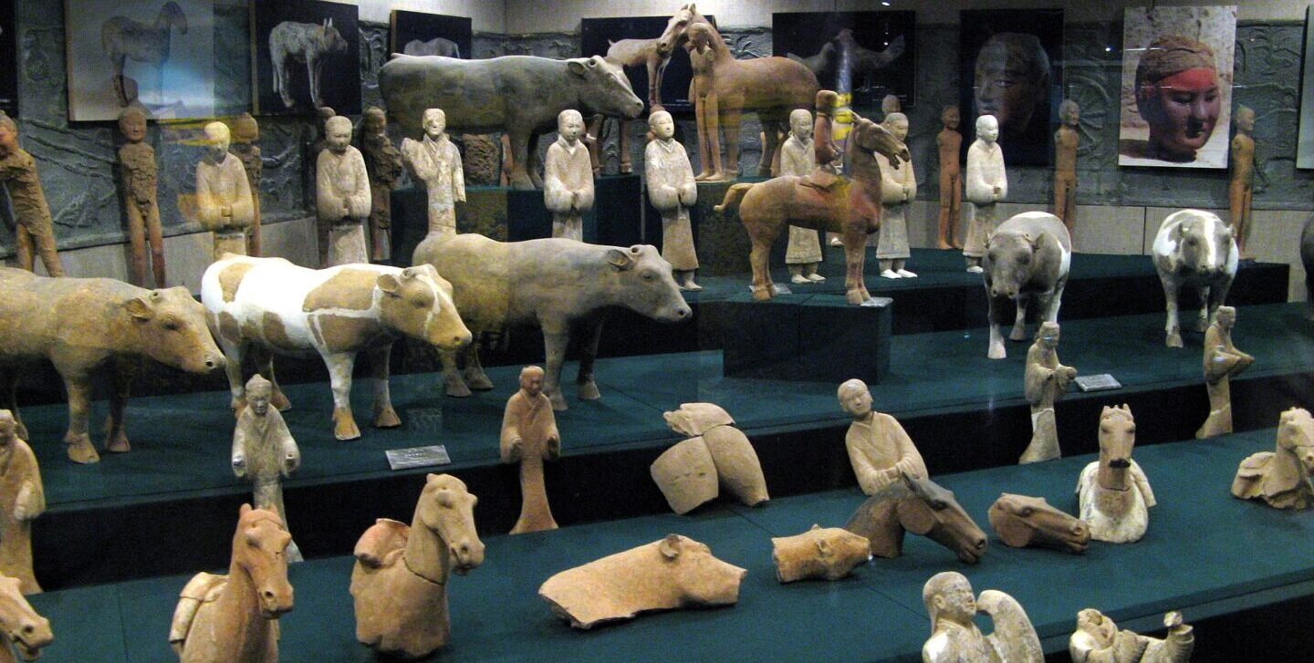 I mingqi: viaggio nell’arte funeraria cinese