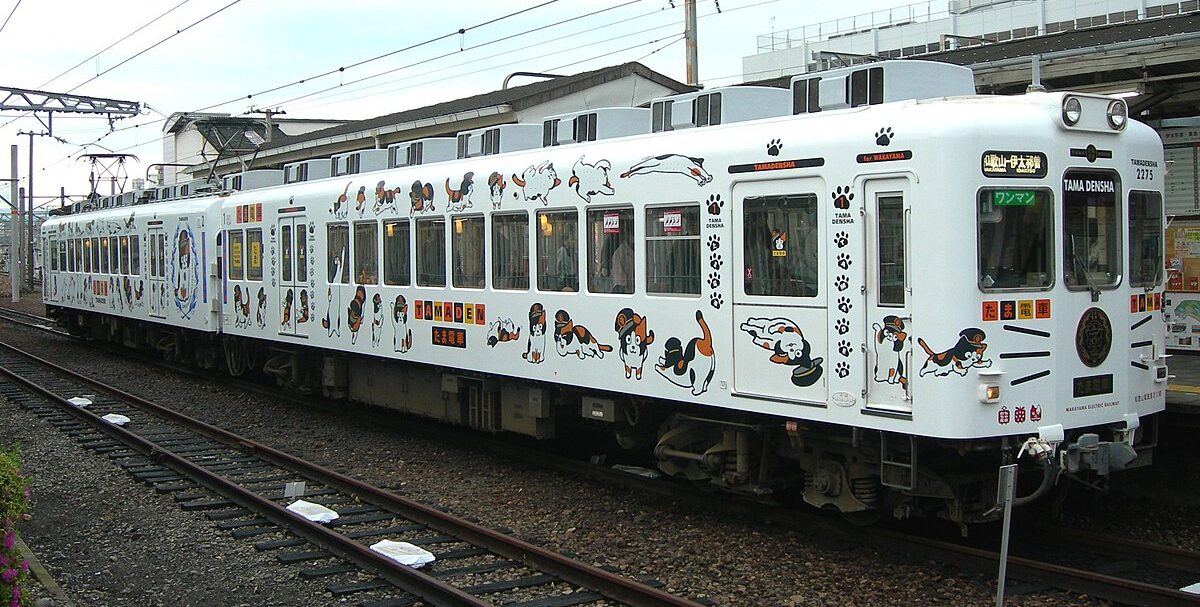 Treni giapponesi insoliti: 3 dei più particolari