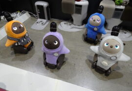 Cosa sono i Lovot: i simpatici robot da compagnia
