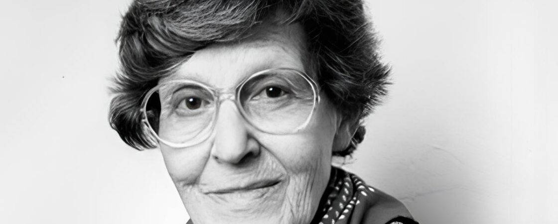 Jenny Joseph: le 3 poesie più belle