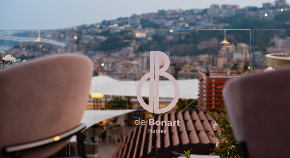 Napoli celebra la pizza fritta in alta quota: Fry High all'Hotel de Bonart Naples